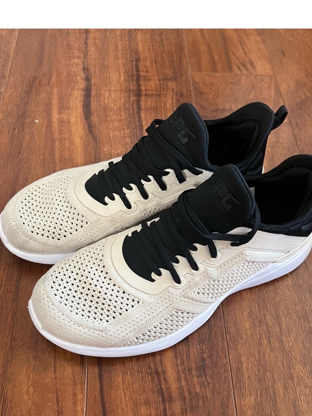 APL - Techloom Tracer Sneakers Cream Black Size 9.5